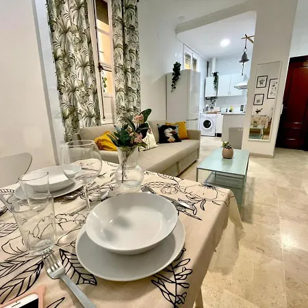 Gatu Gadir, Preferente Mayores De 25 Anos Y Familias Apartment *