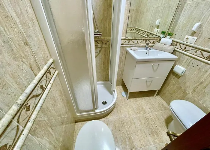 Gatu Gadir, Preferente Mayores De 25 Anos Y Familias