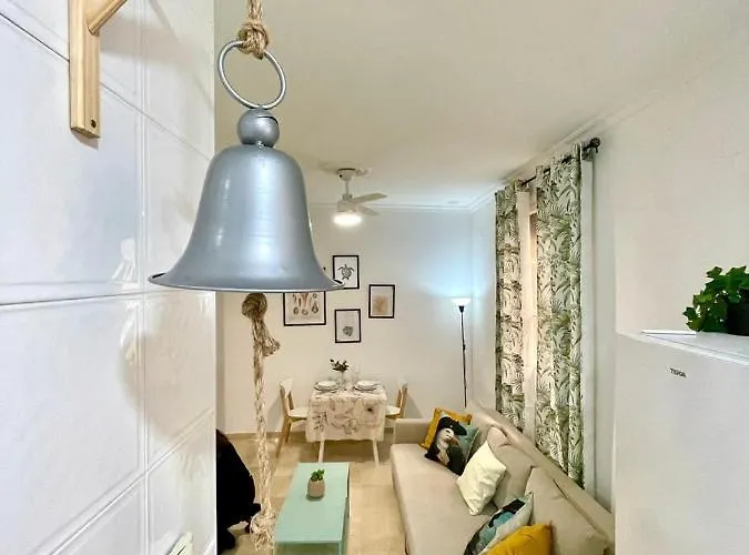 Апартаменти Gatu Gadir, Preferente Mayores De 25 Anos Y Familias Кадіс