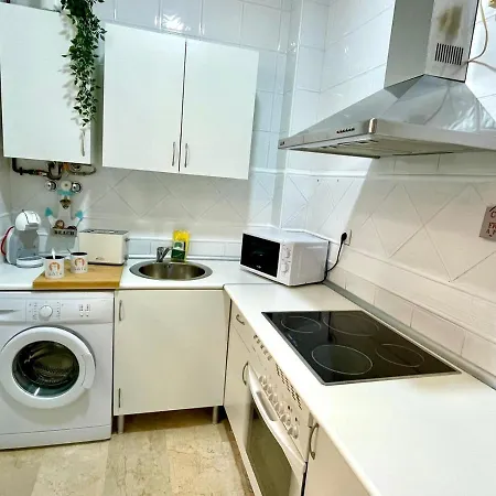 Gatu Gadir, Preferente Mayores De 25 Anos Y Familias *