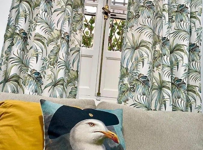 Gatu Gadir, Preferente Mayores De 25 Anos Y Familias Cádiz